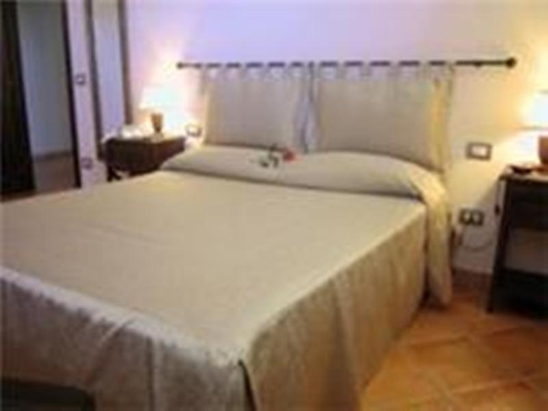 Residence Hotel La Commenda Montefiascone Pokoj fotografie